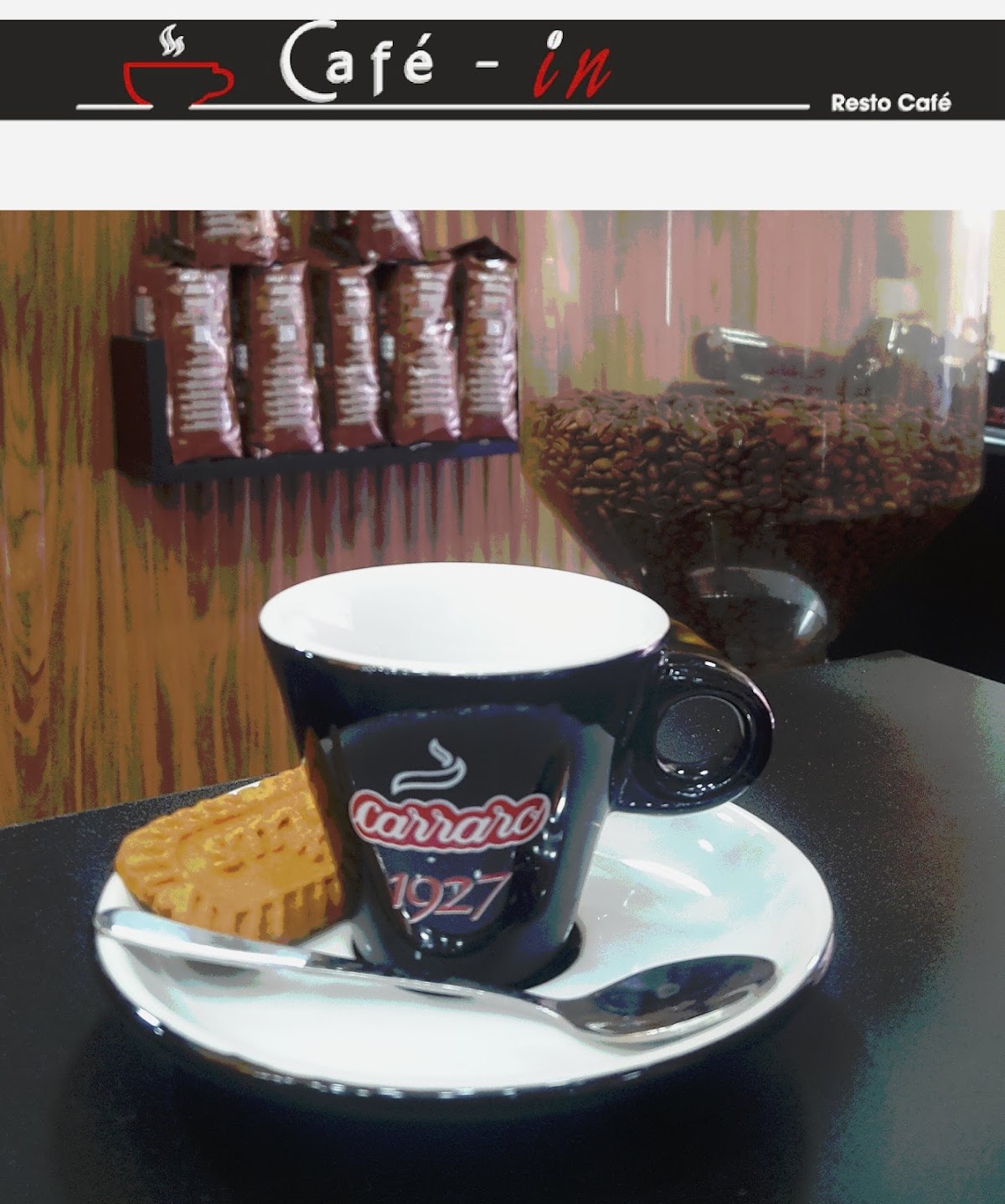 Café in — photograph 3