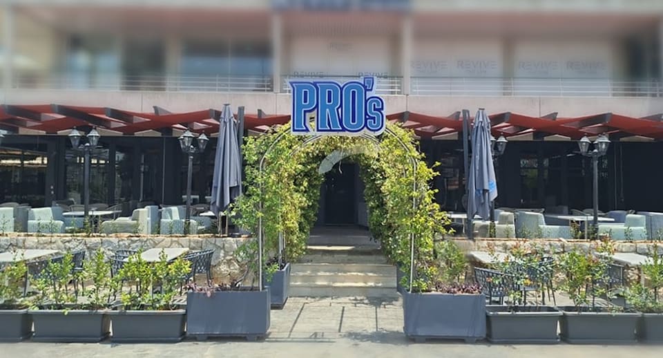 Pro’s Café