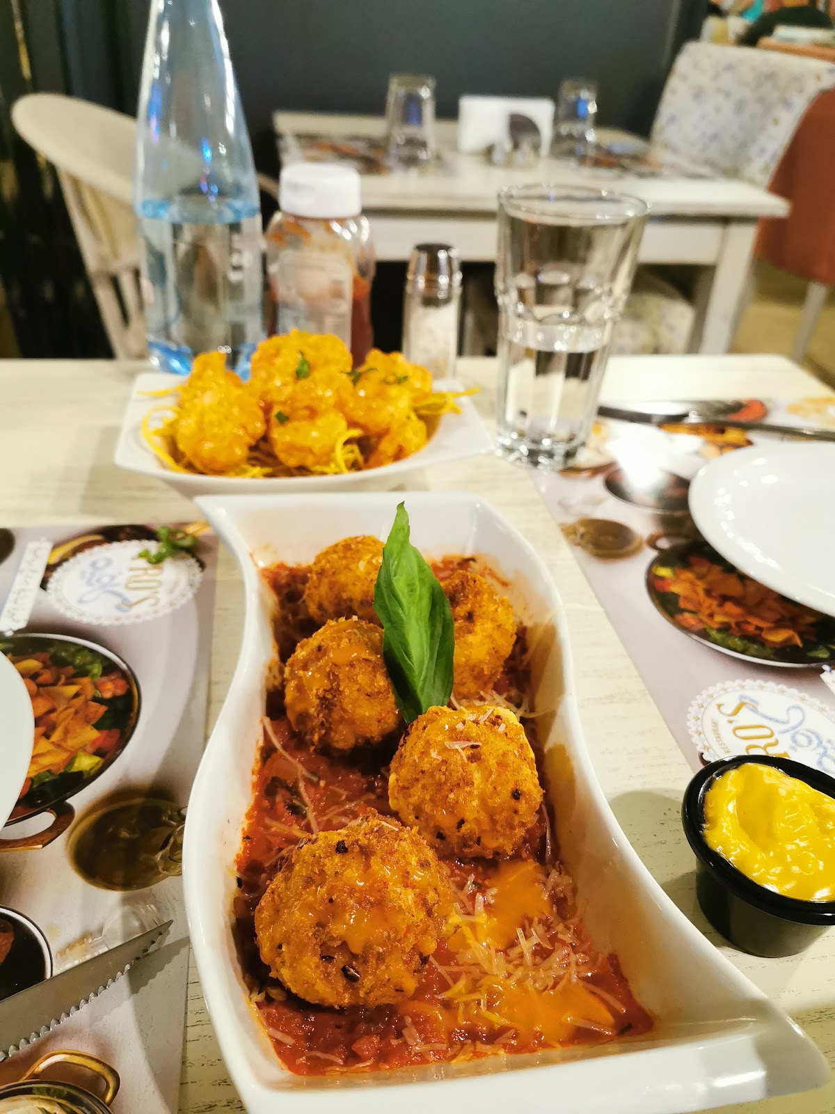 Pro’s Café — photograph 5