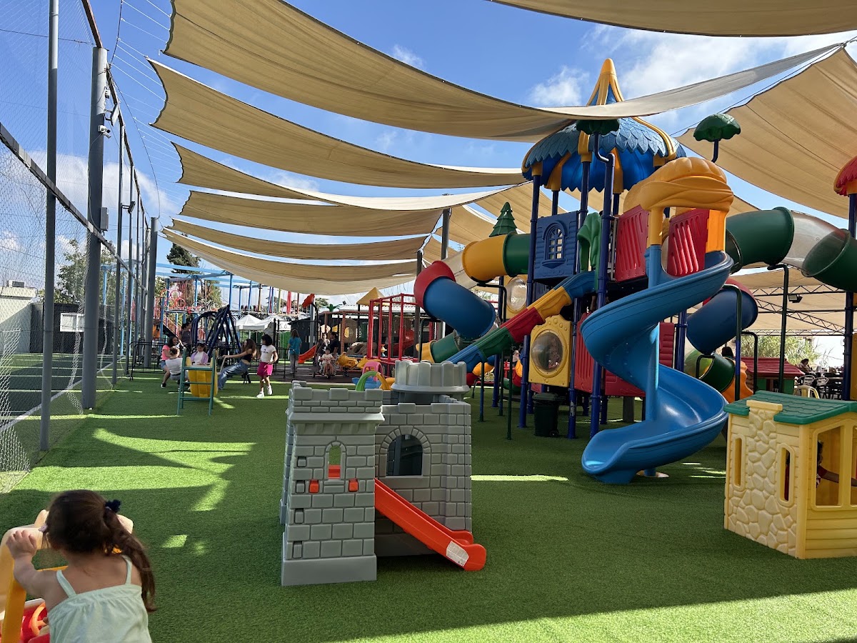 Fun Zone — photograph 4