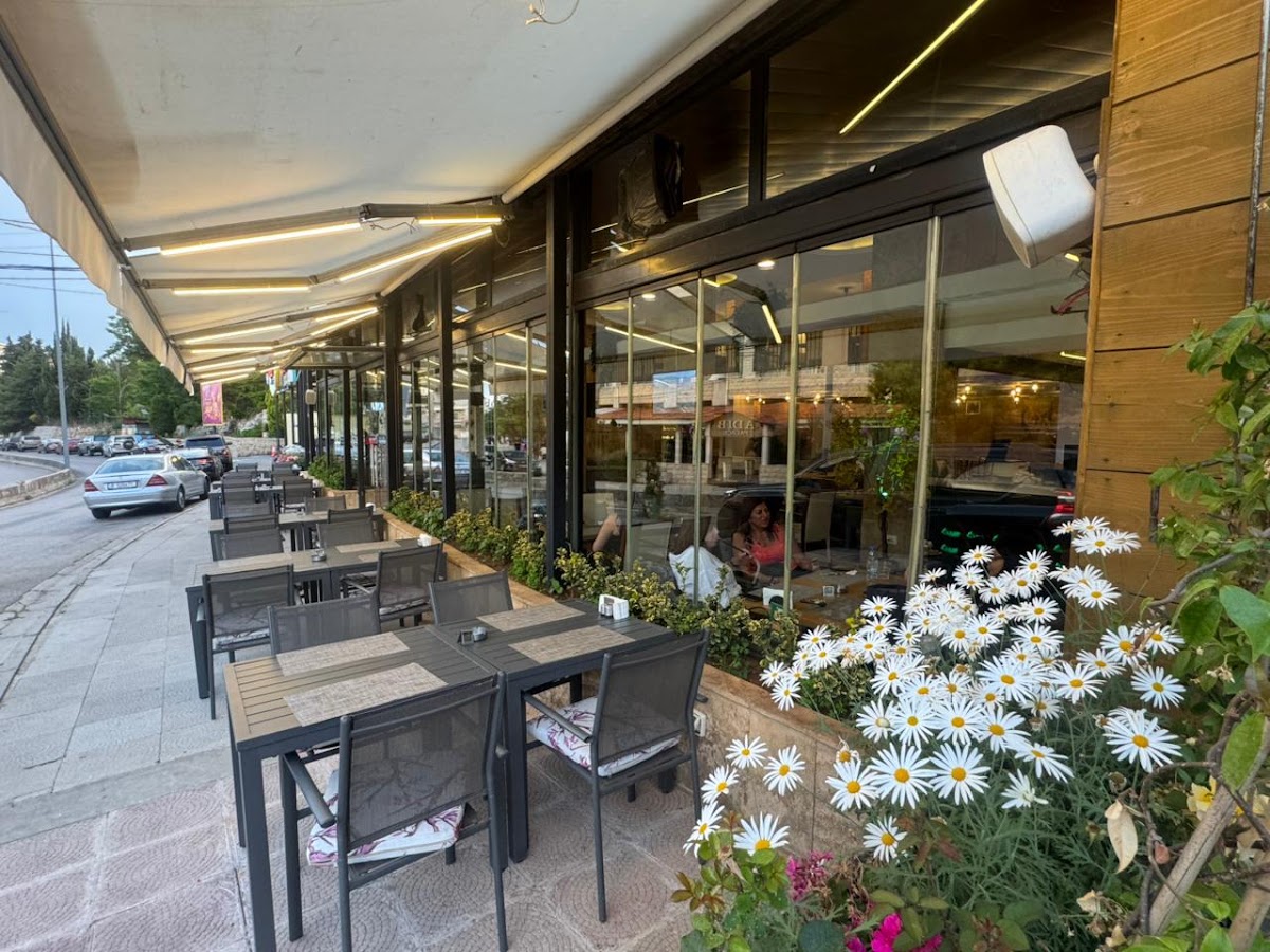Machrou3 Café Rayfoun — photograph 4