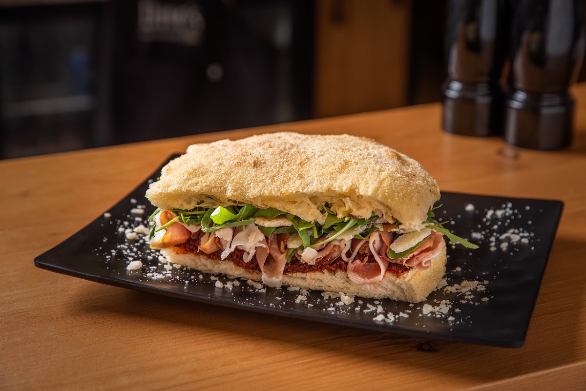 Dave’s Deli — photograph 2