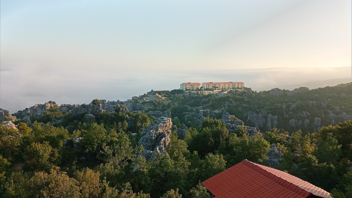 Chateau Skaff kfardebian — photograph 5