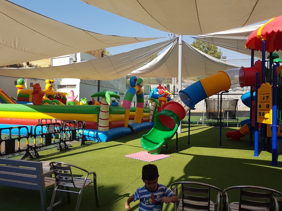 Fun Zone Rayfoun - Playground