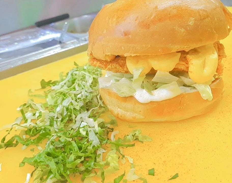 Mataam Broasted w Shawarma Al Ostoura — photograph 2