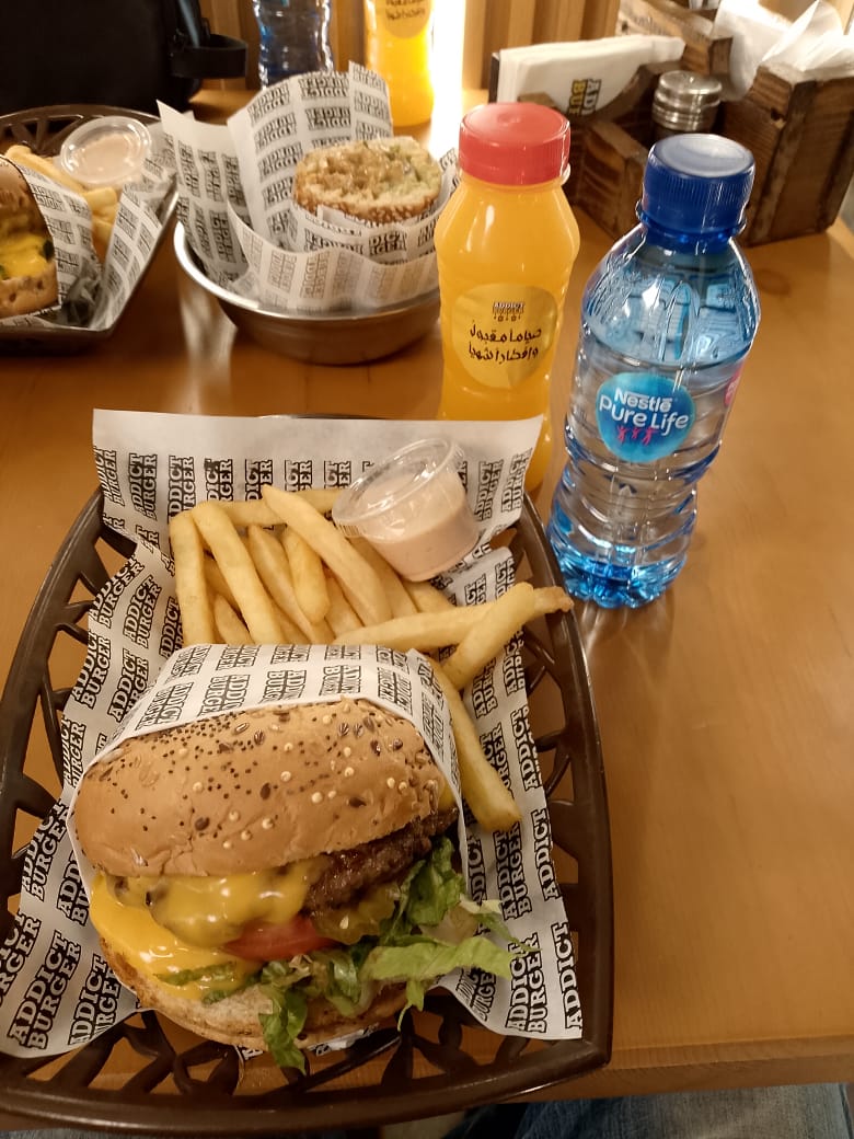 Addict Burger — photograph 2