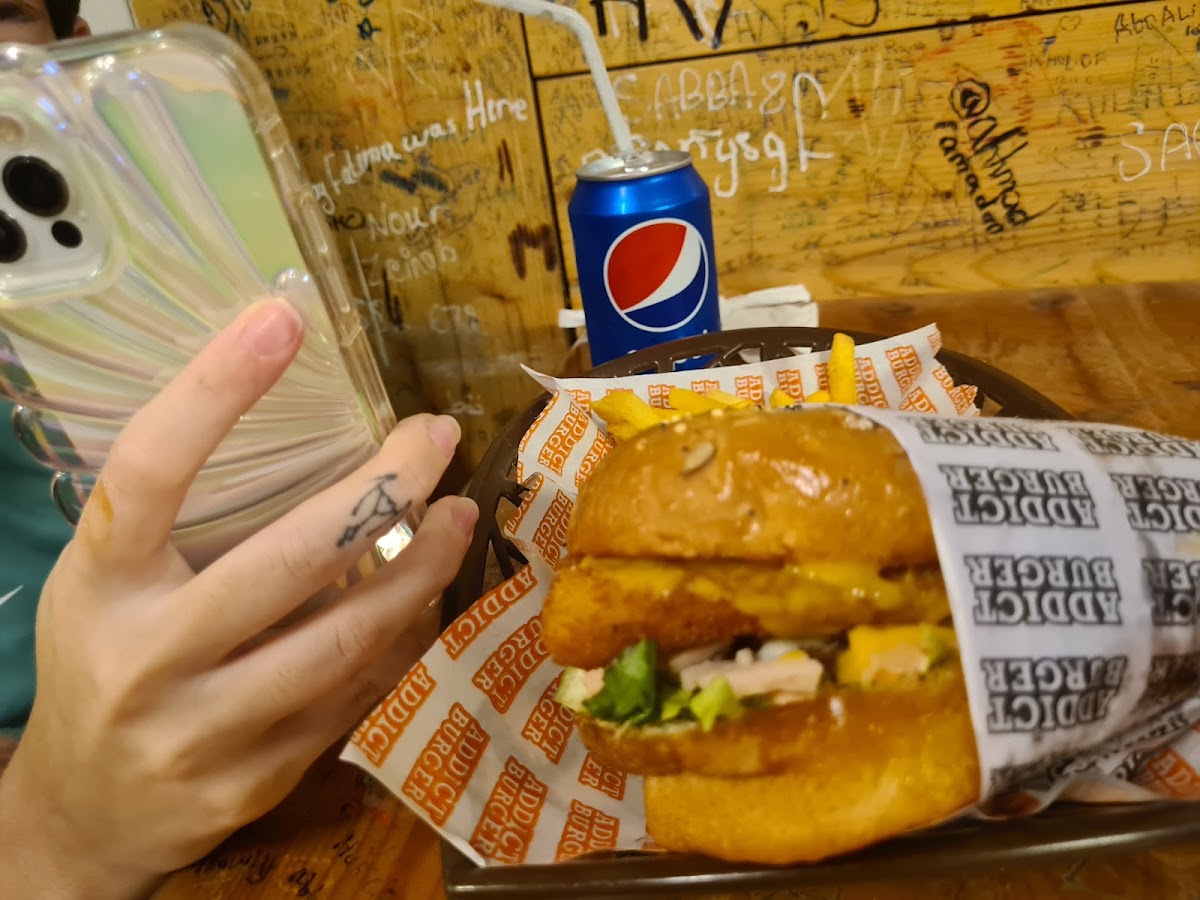Addict Burger — photograph 4