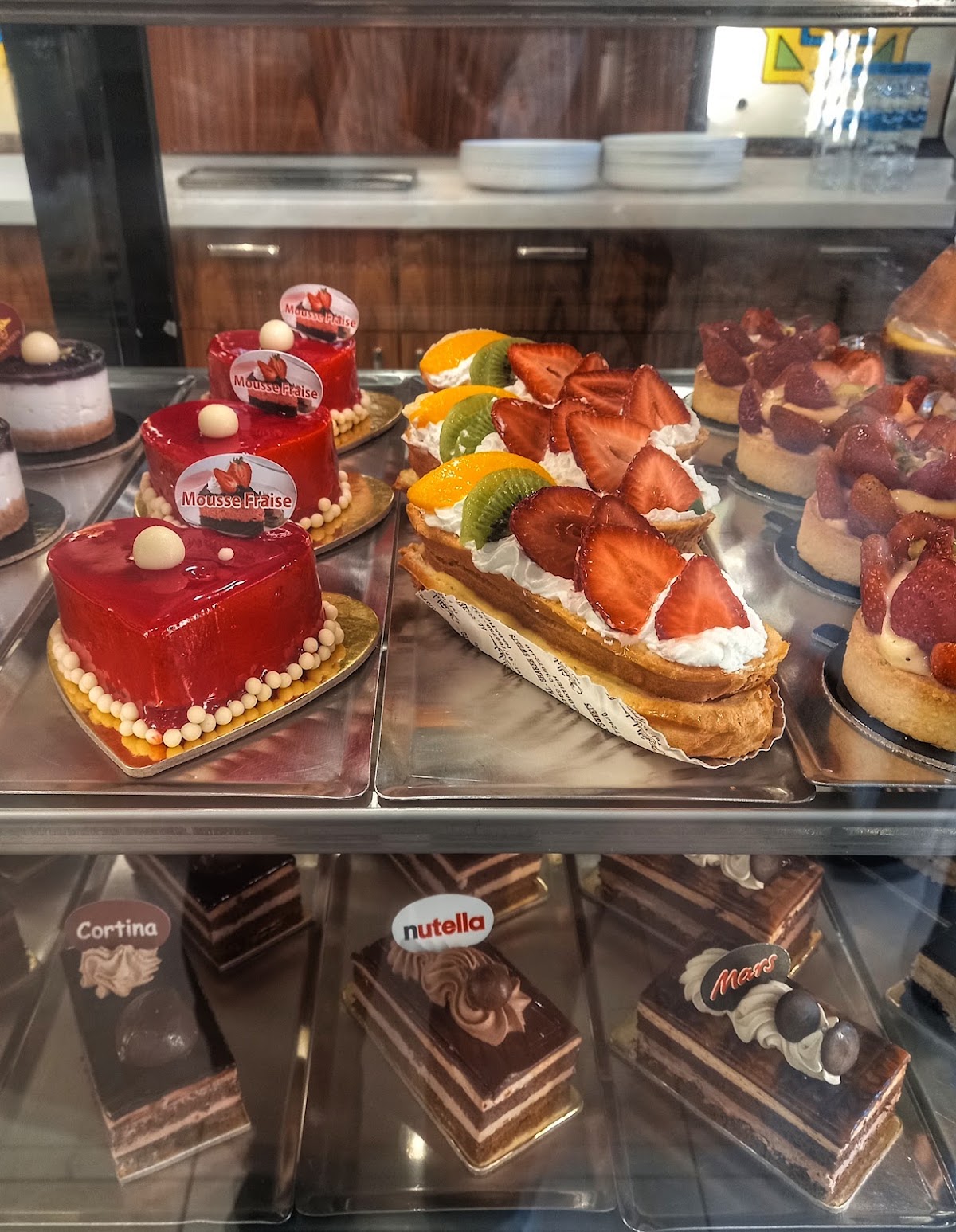 Al-Sharq Sweets — photograph 3