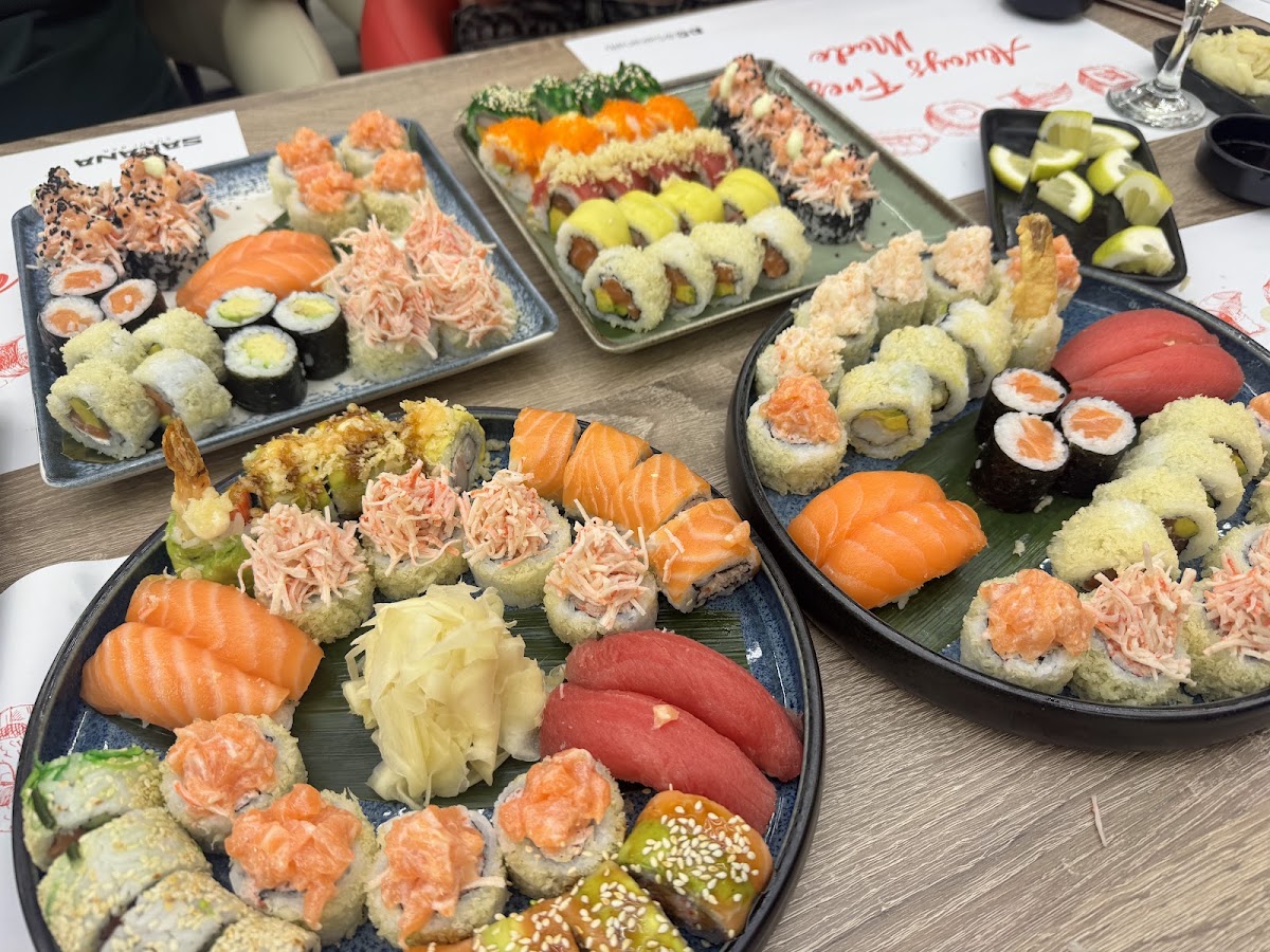 SAKANA Sushi Bar — photograph 3