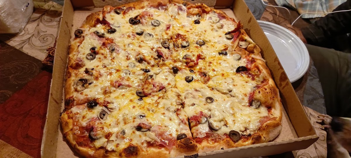 Unique Pizza — photograph 5