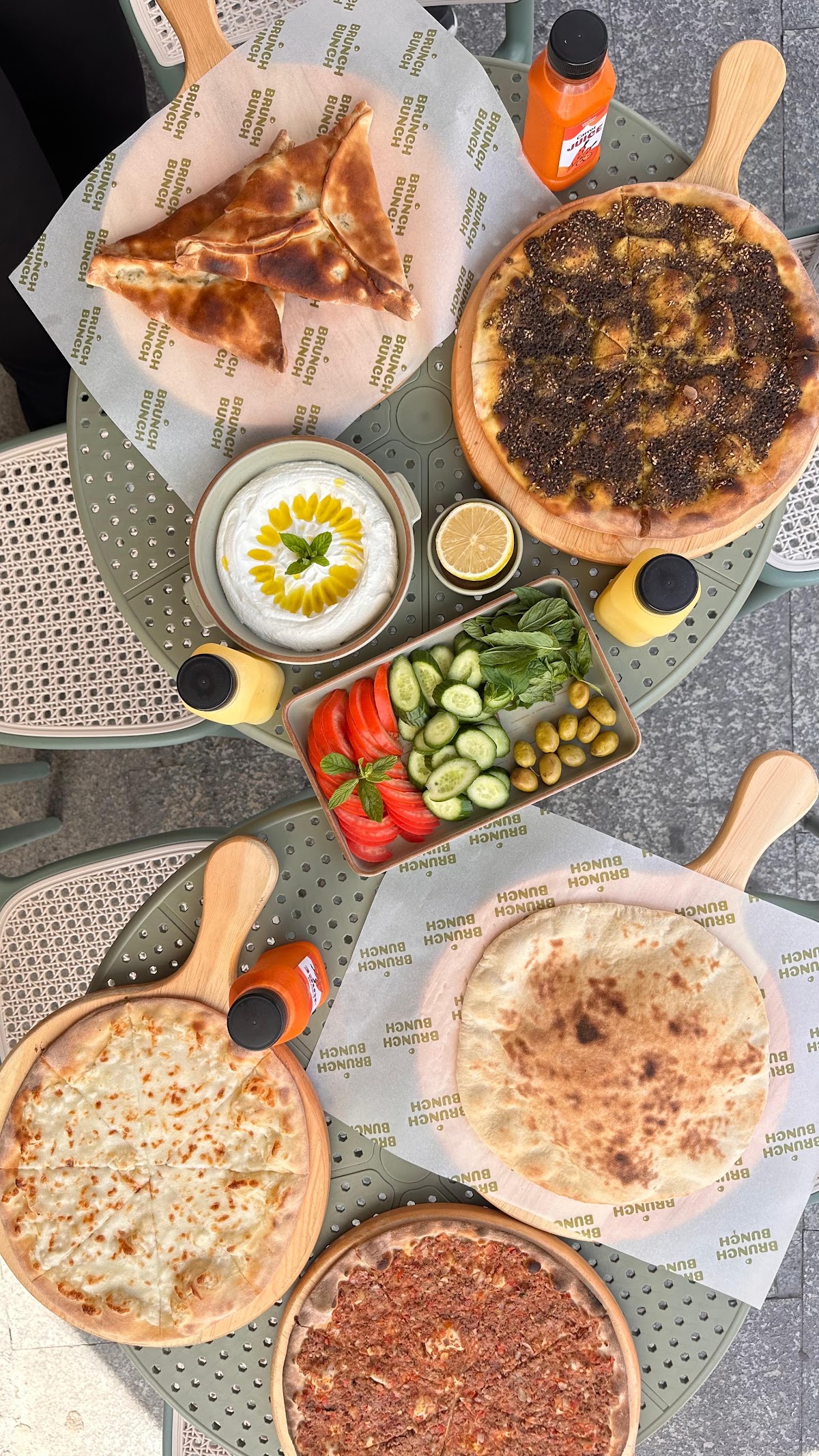 Brunch Bunch — photograph 3