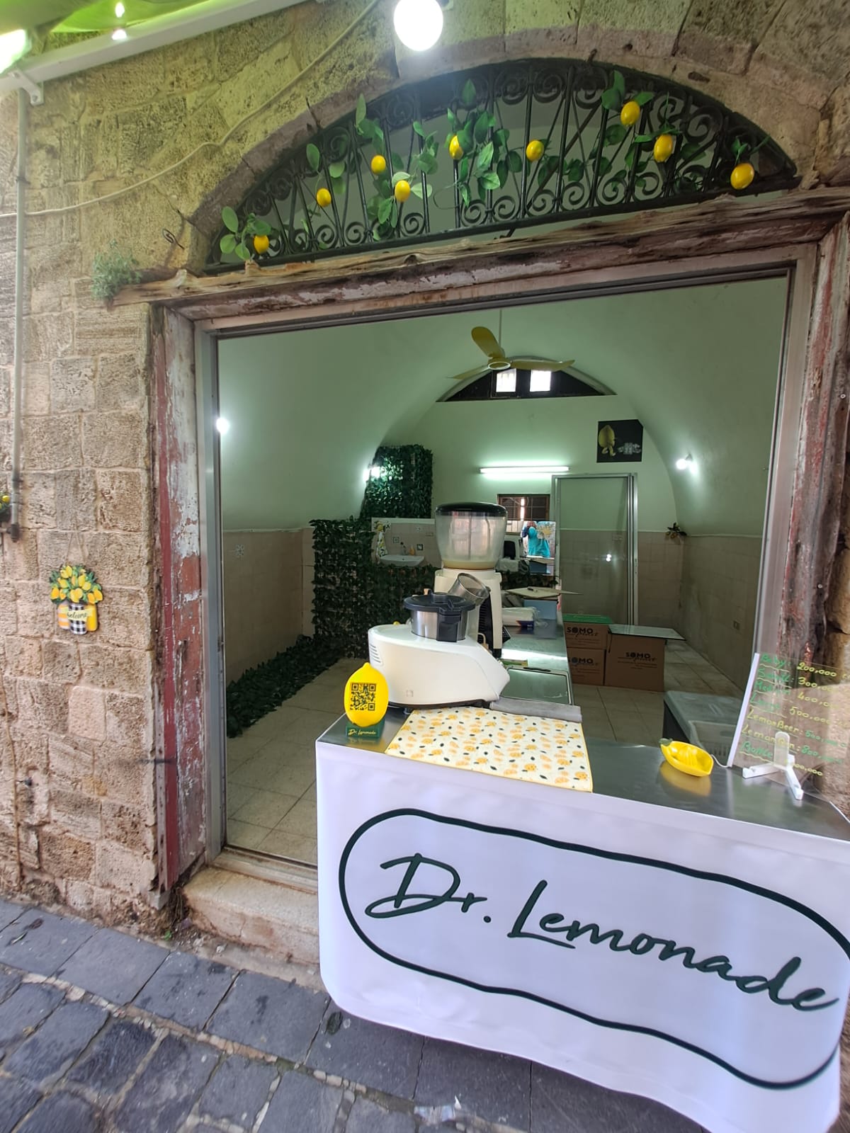 Dr.Lemonade