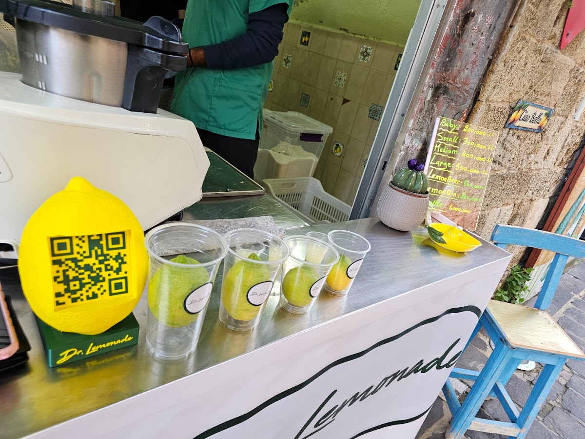 Dr.Lemonade — photograph 2