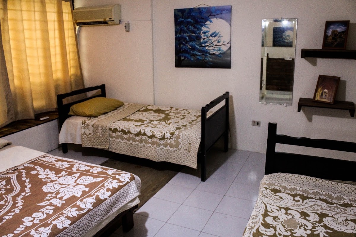 Ricky's Guesthouse — photograph 3