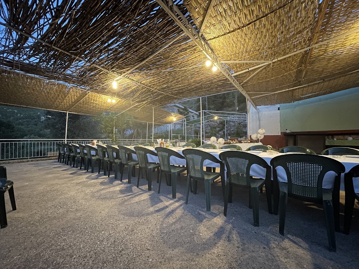 Al Ain Restaurant, Abou Mizan