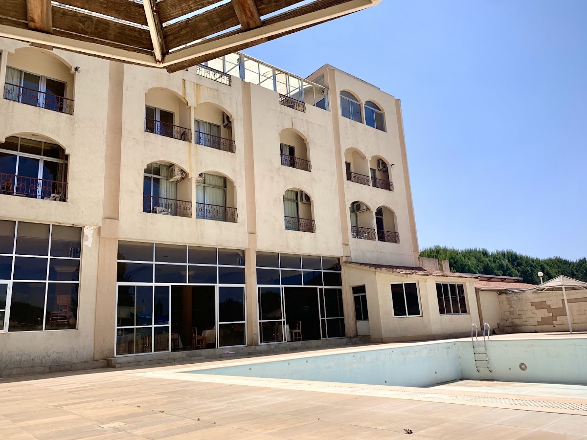 Dana Hotel — photograph 5