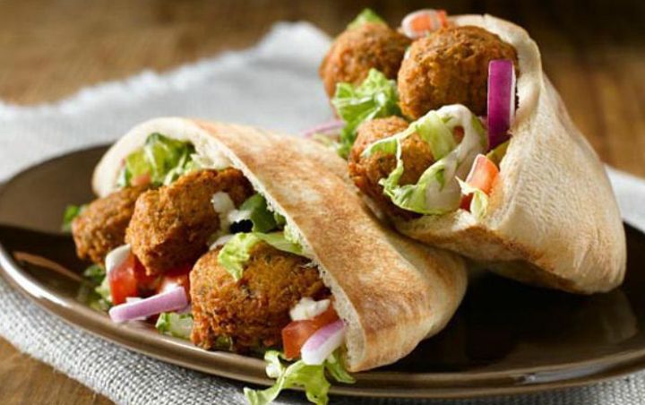 Falafel 3mo 3osmat — photograph 2
