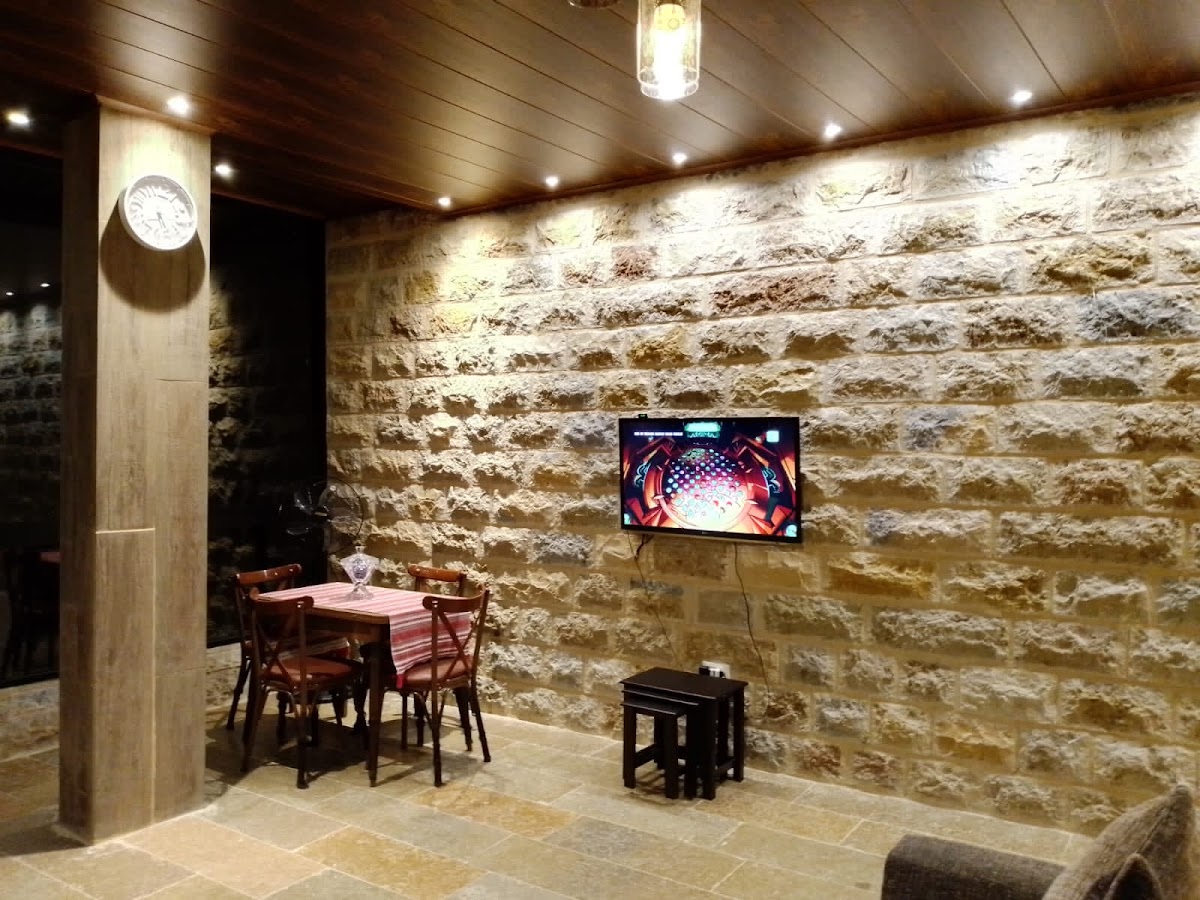 skyside Guest house 24/24 electricity — photograph 2