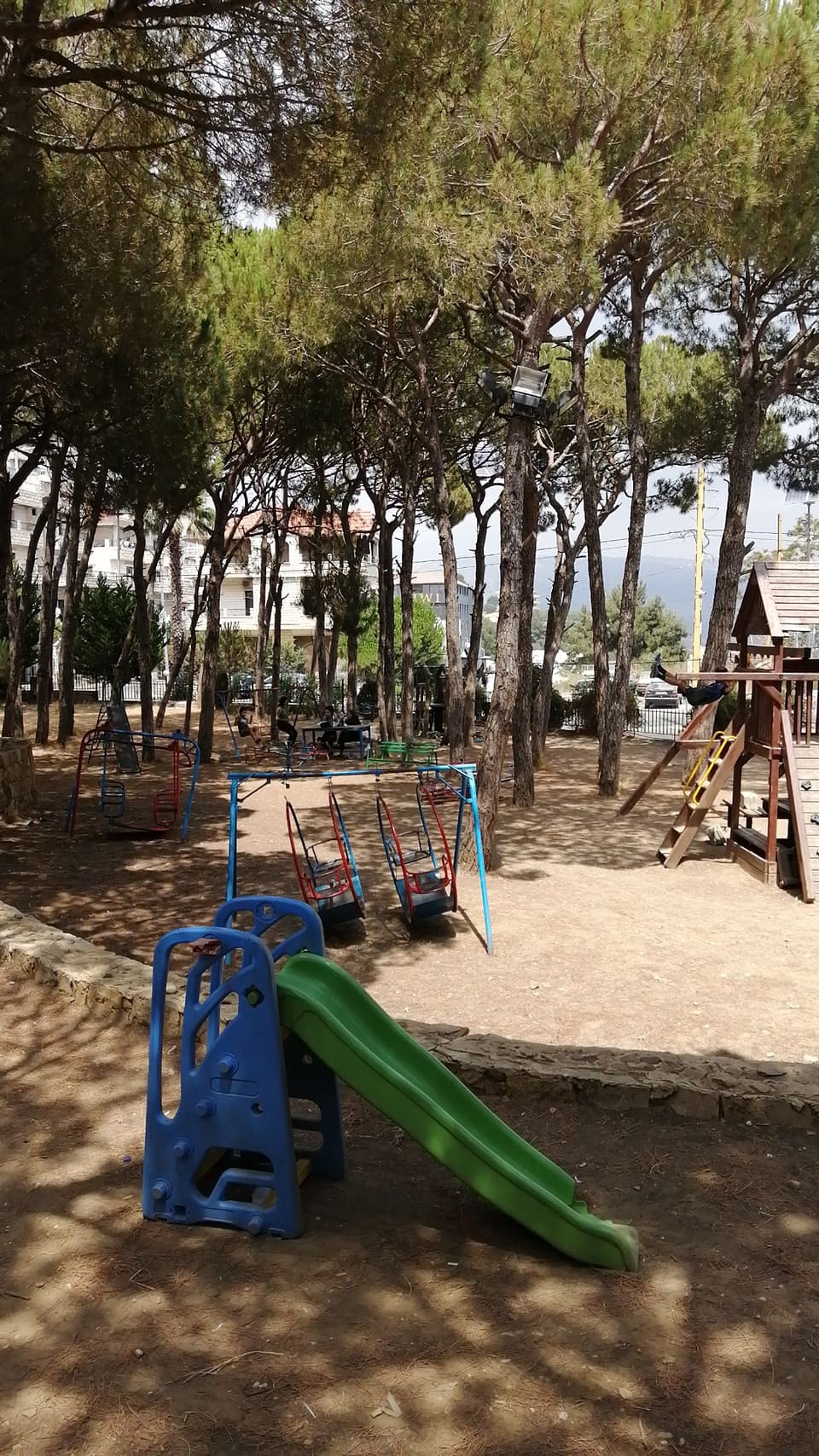 Hadiqat Baysour