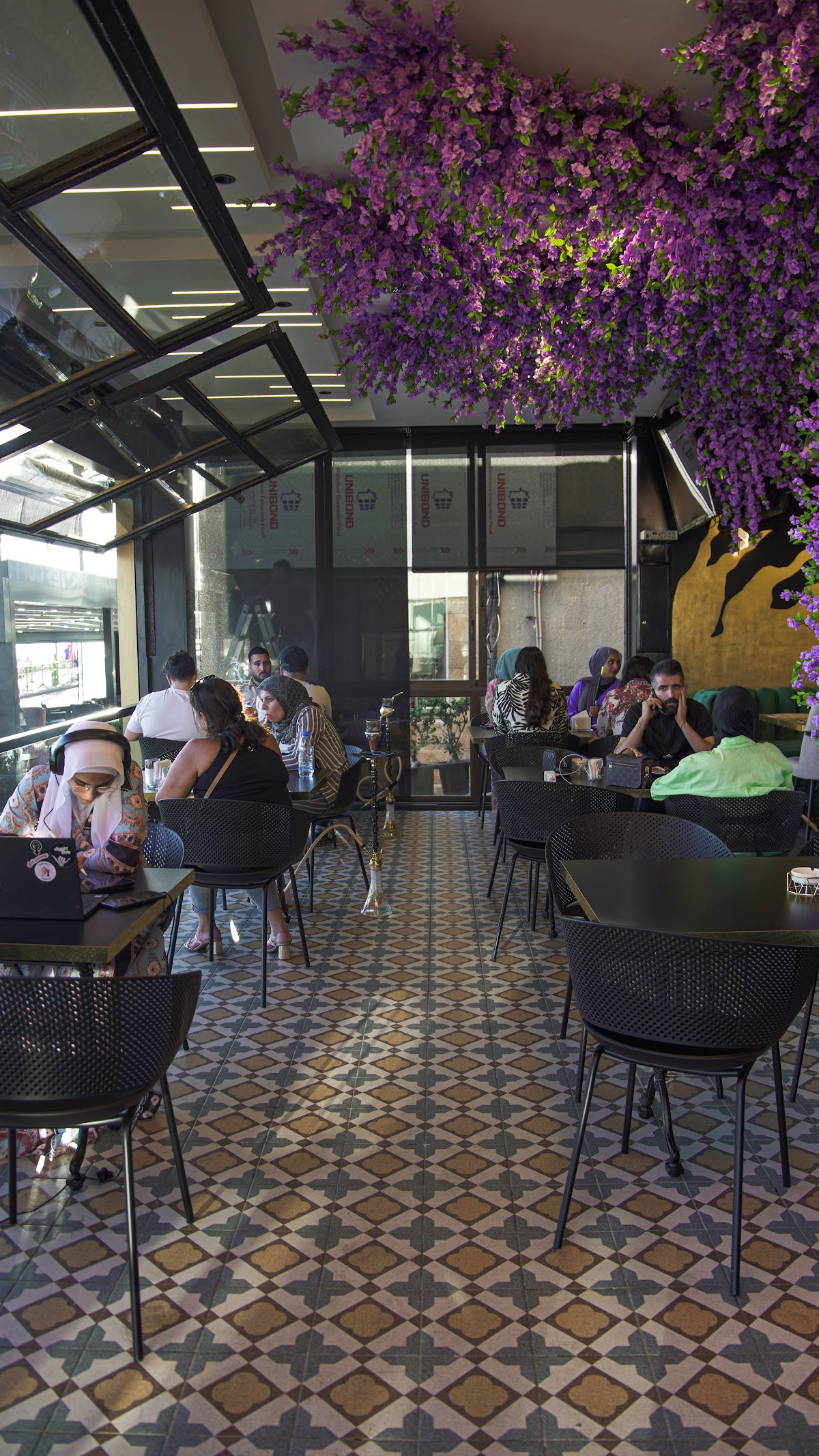 Le View Lounge — photograph 4