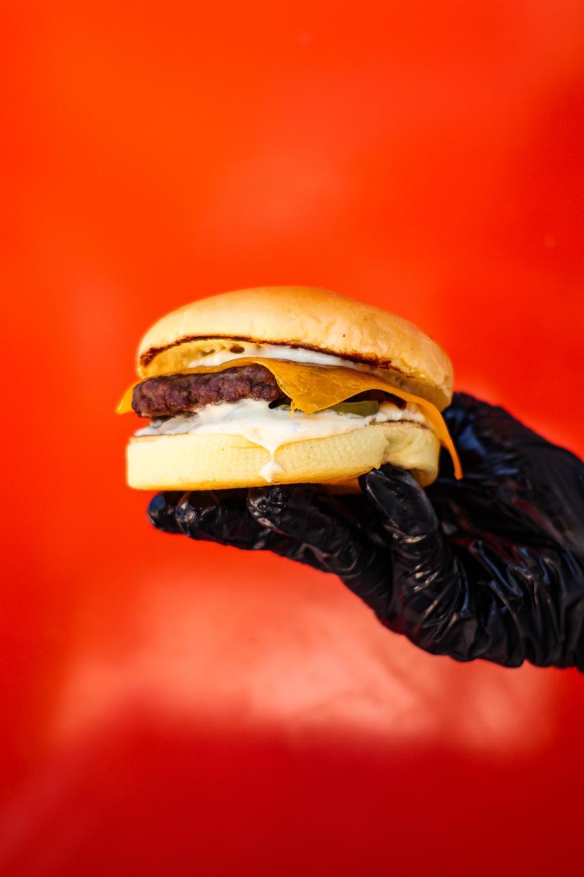 Crave Burger Shop — photograph 5
