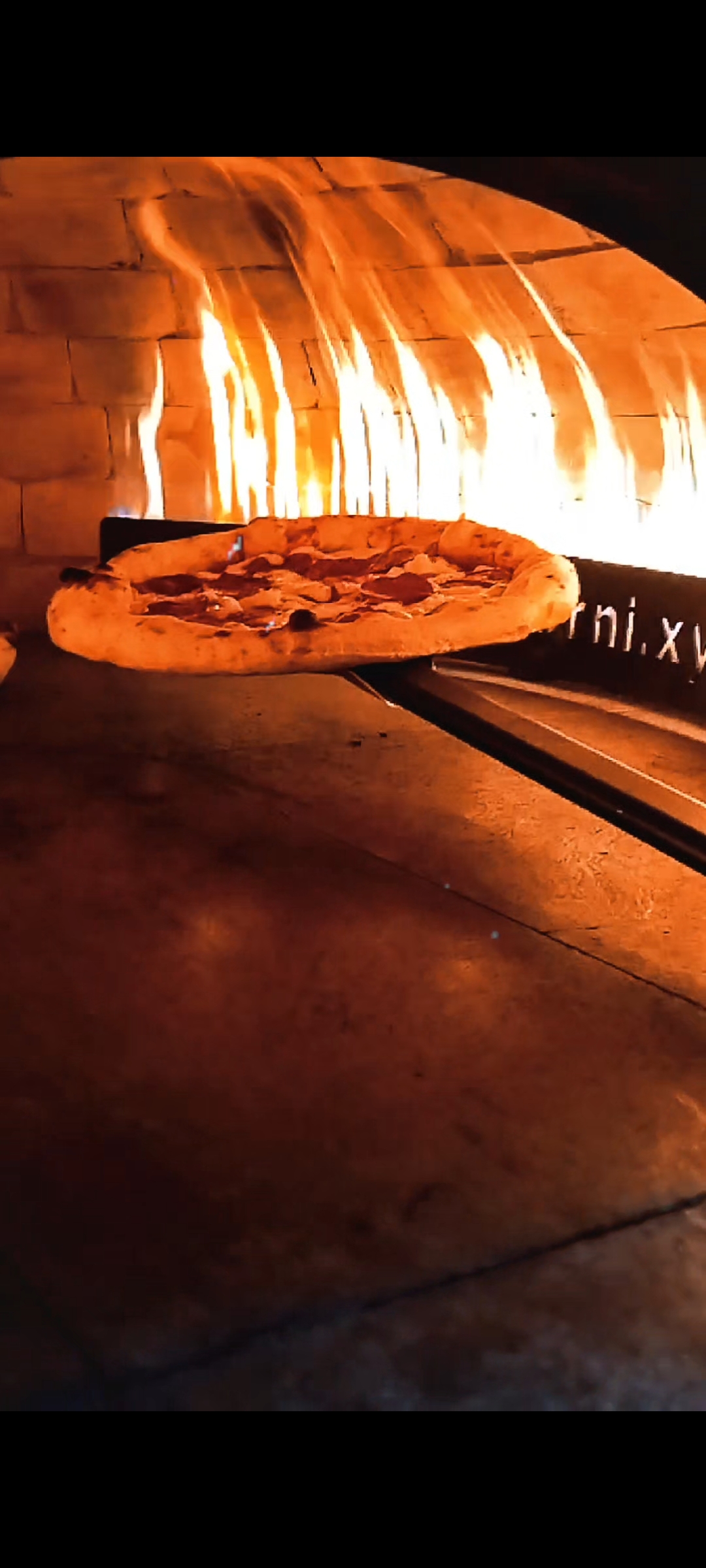 DV pizzeria — photograph 2