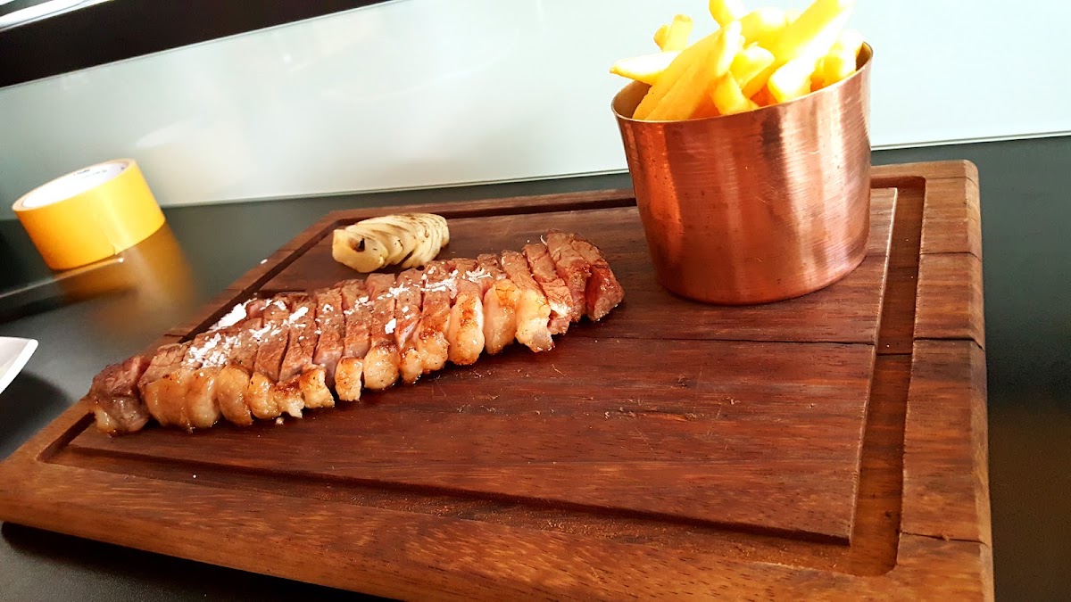 BLACKROCK Dining