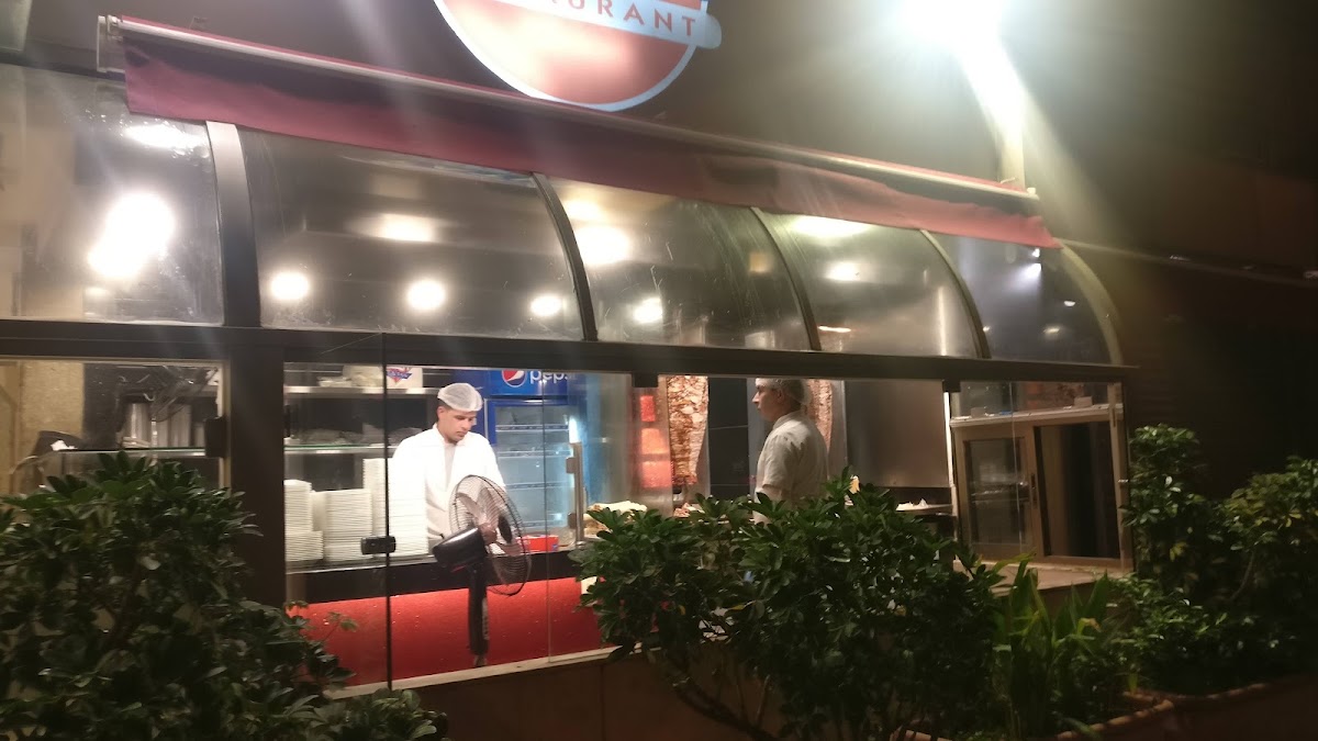 Station Restaurant / Mazraa