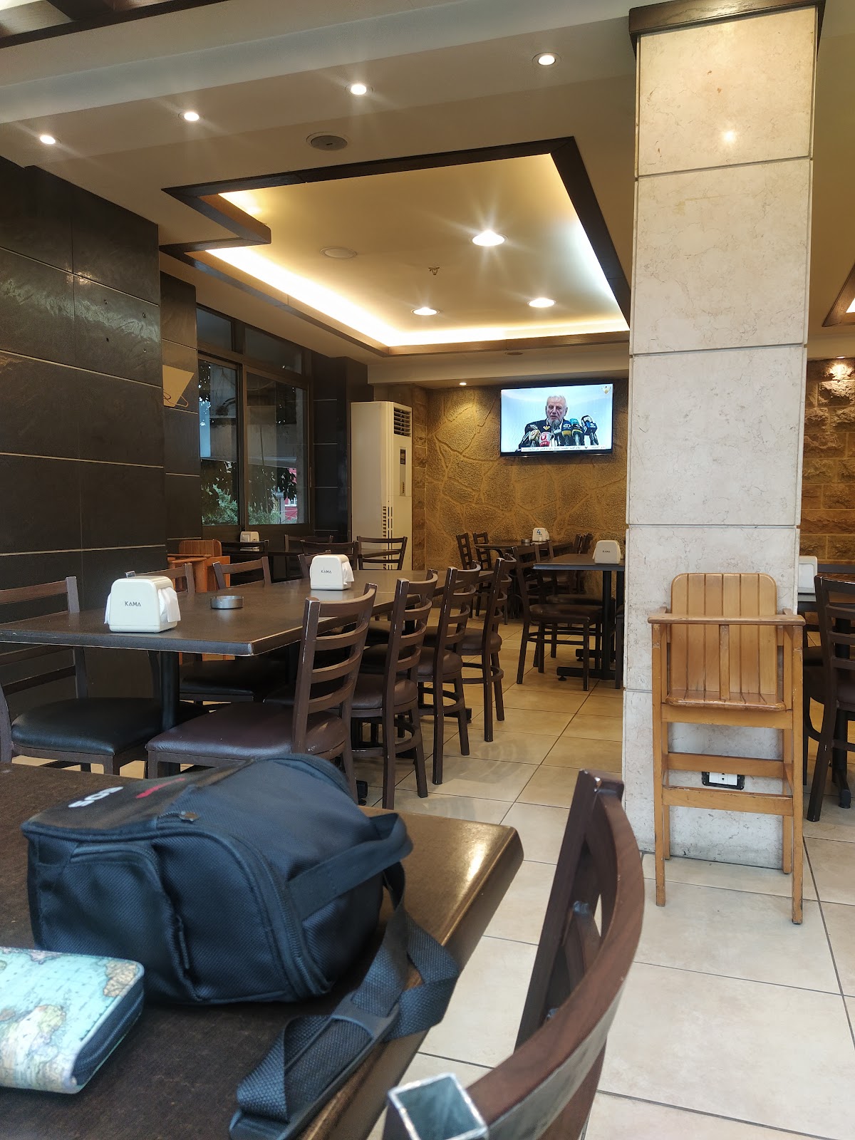 Station Restaurant / Mazraa — photograph 6