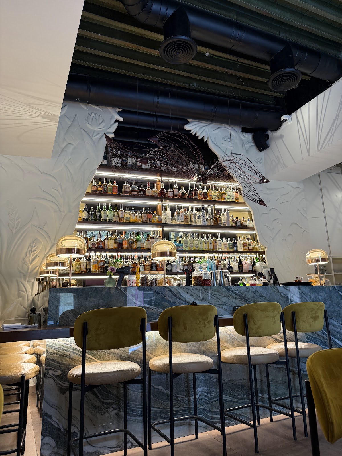 BoBo Fou Resto Bar — photograph 3