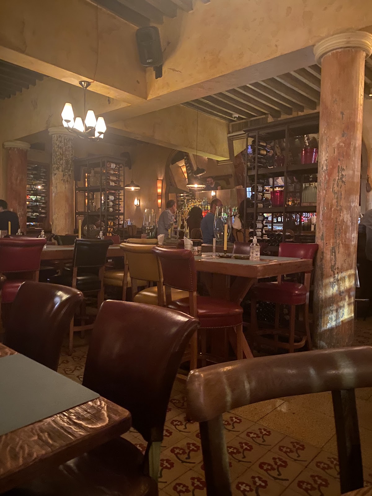 Santana - Resto Bar — photograph 3