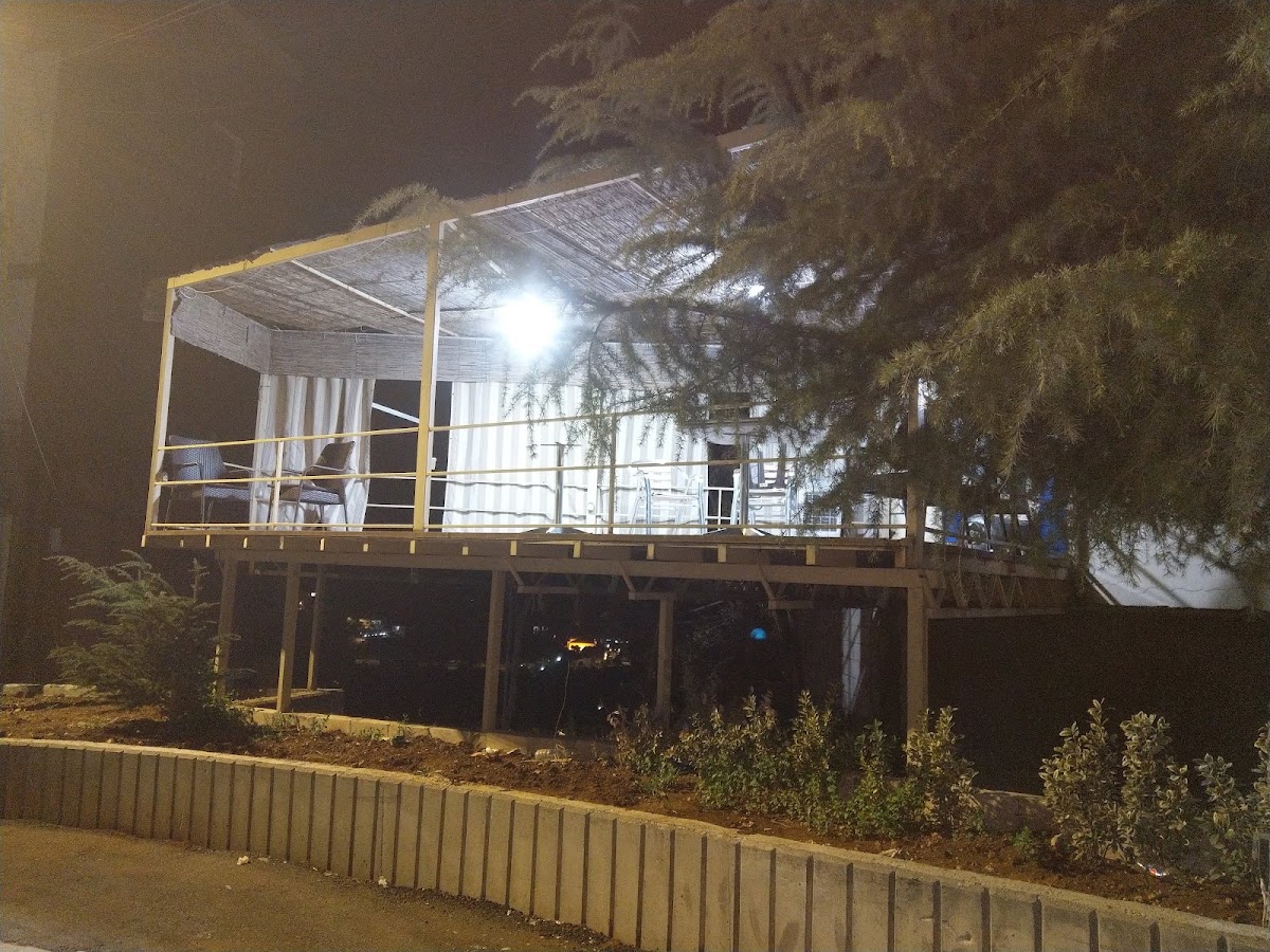 ZOZO CAFE — photograph 4