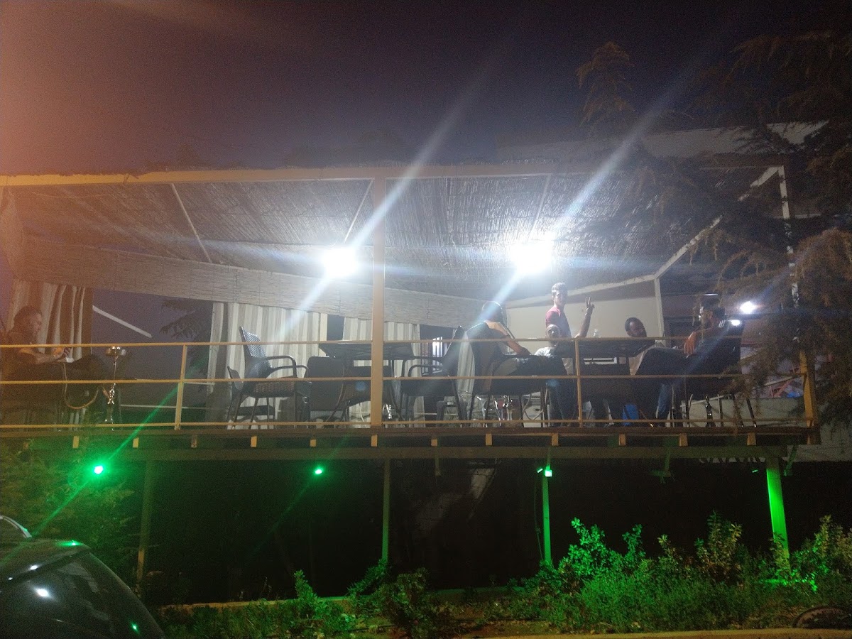 ZOZO CAFE — photograph 5