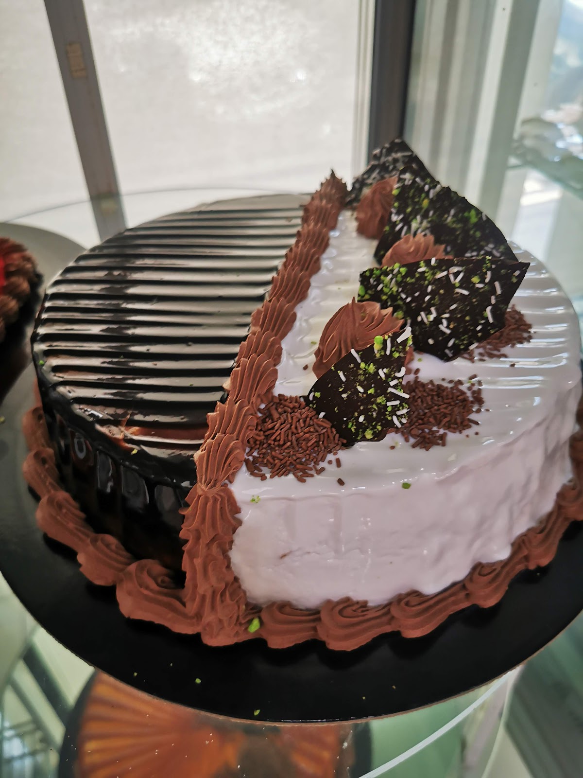 Très Jolie Pâtisserie — photograph 2