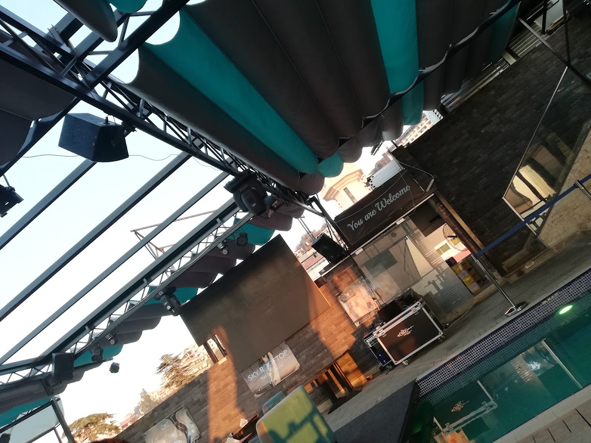 Blue resto lounge