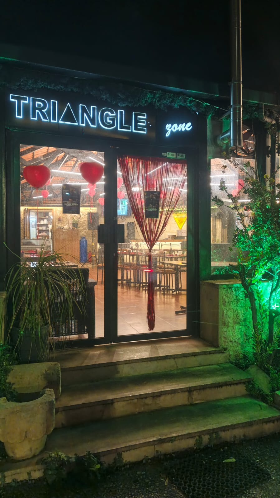 Triangle Zone — photograph 2