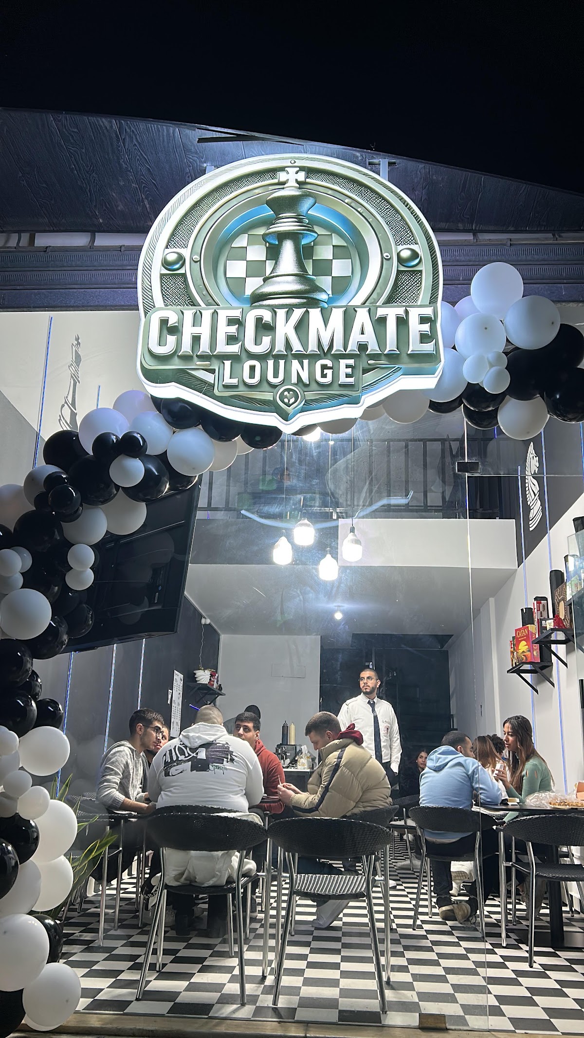 CheckMate_Lounge — photograph 6