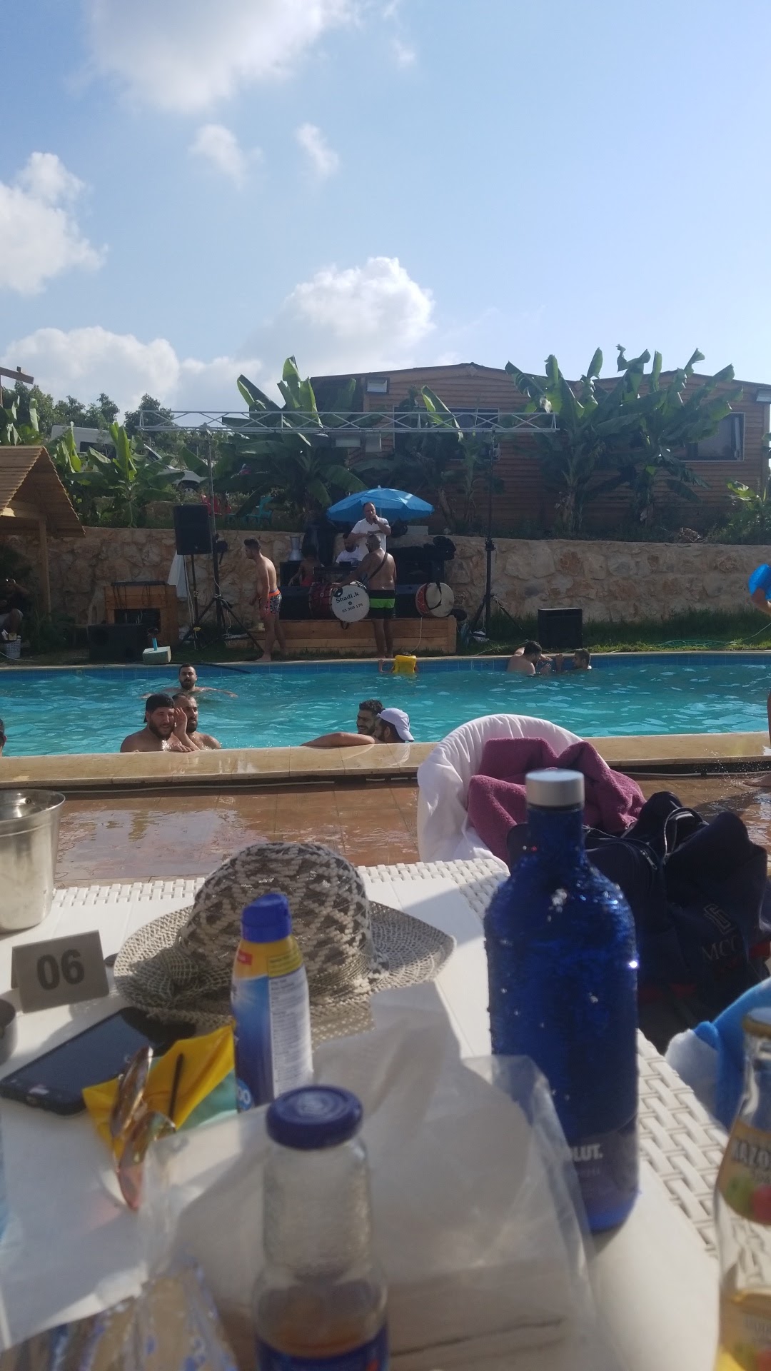 Sky Resort — photograph 3