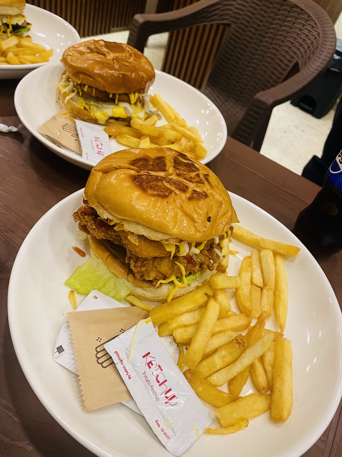 elite_burger — photograph 2
