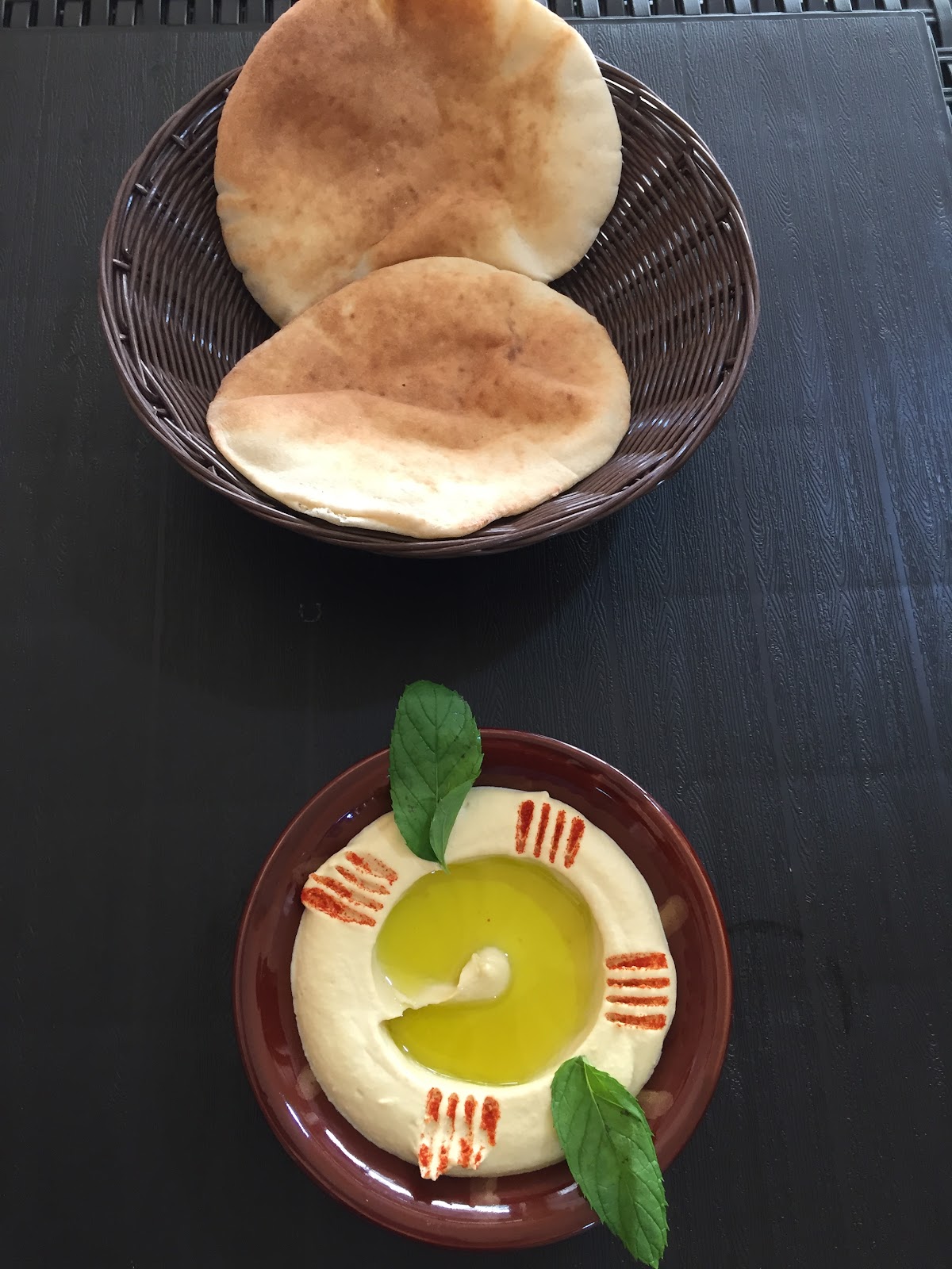 Dayaa Restaurant — photograph 2