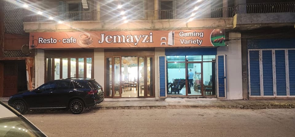 Jemayzi Café