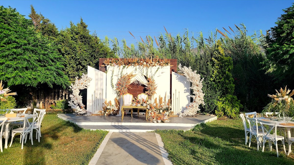 Nadimnar garden — photograph 2