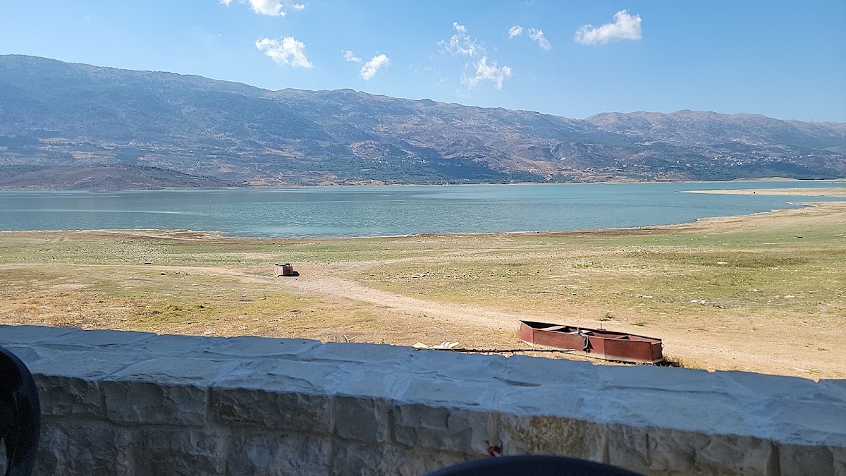 Qaraoun waves cafe — photograph 4