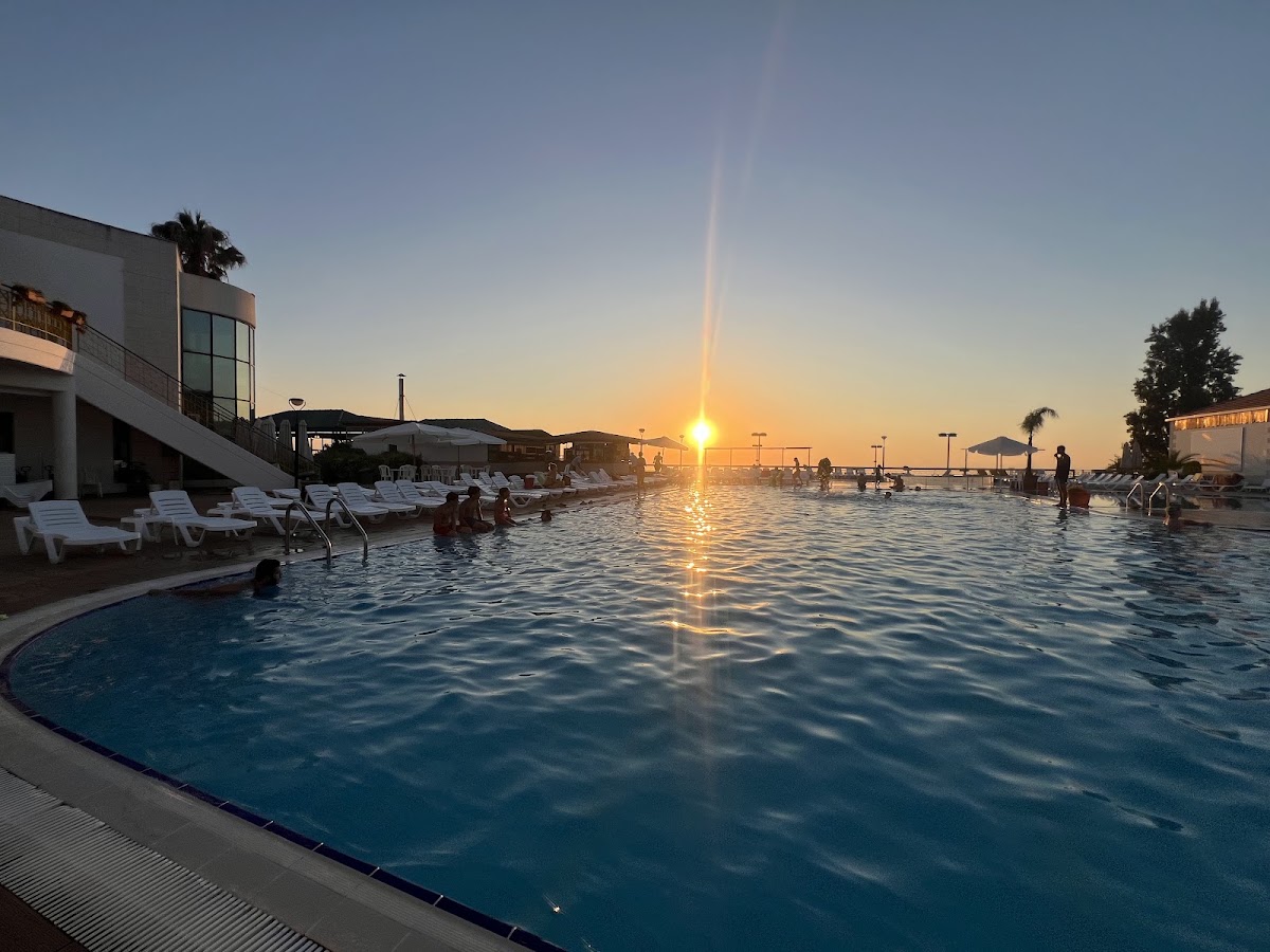 Sun City Resort — photograph 3