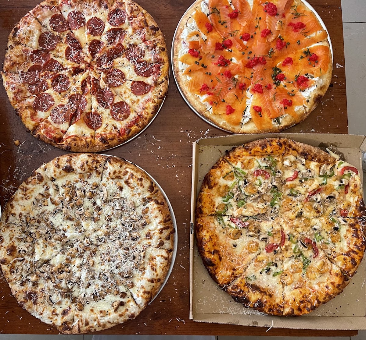 4 brothers pizza — photograph 2