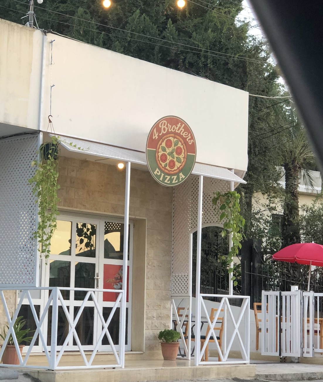 4 brothers pizza — photograph 5
