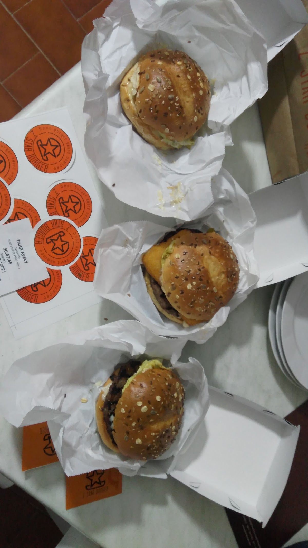 Z STAR BURGER — photograph 6