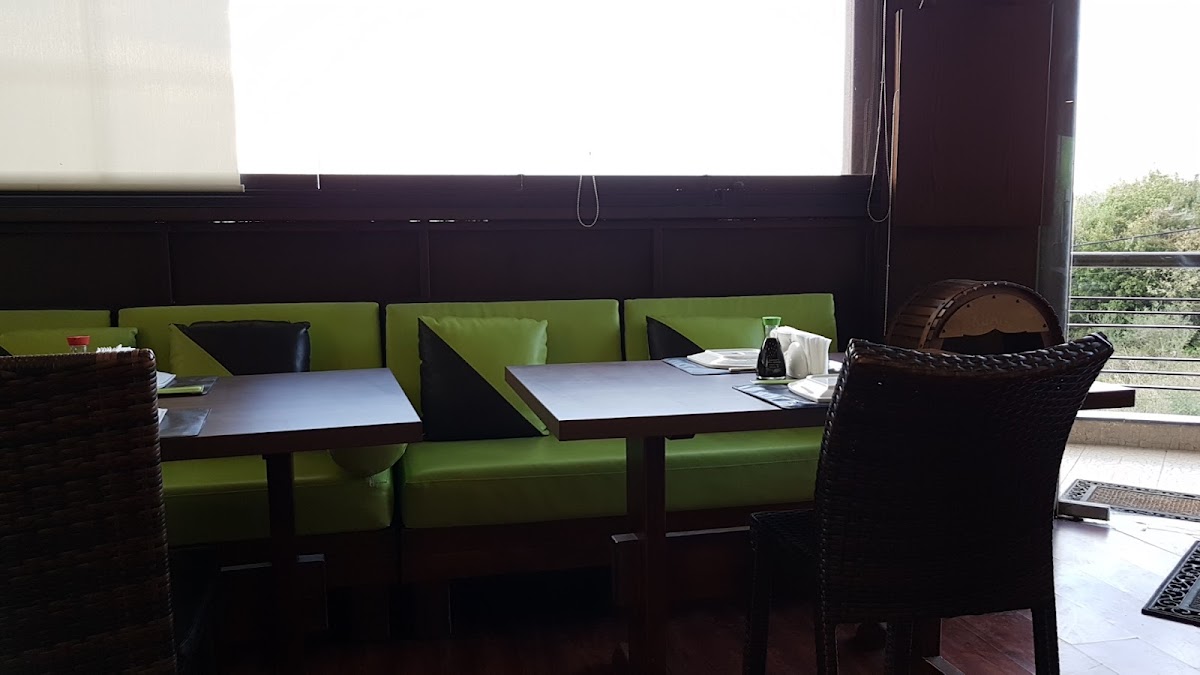 SushiHolic — photograph 4