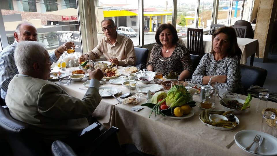 Elie Resto