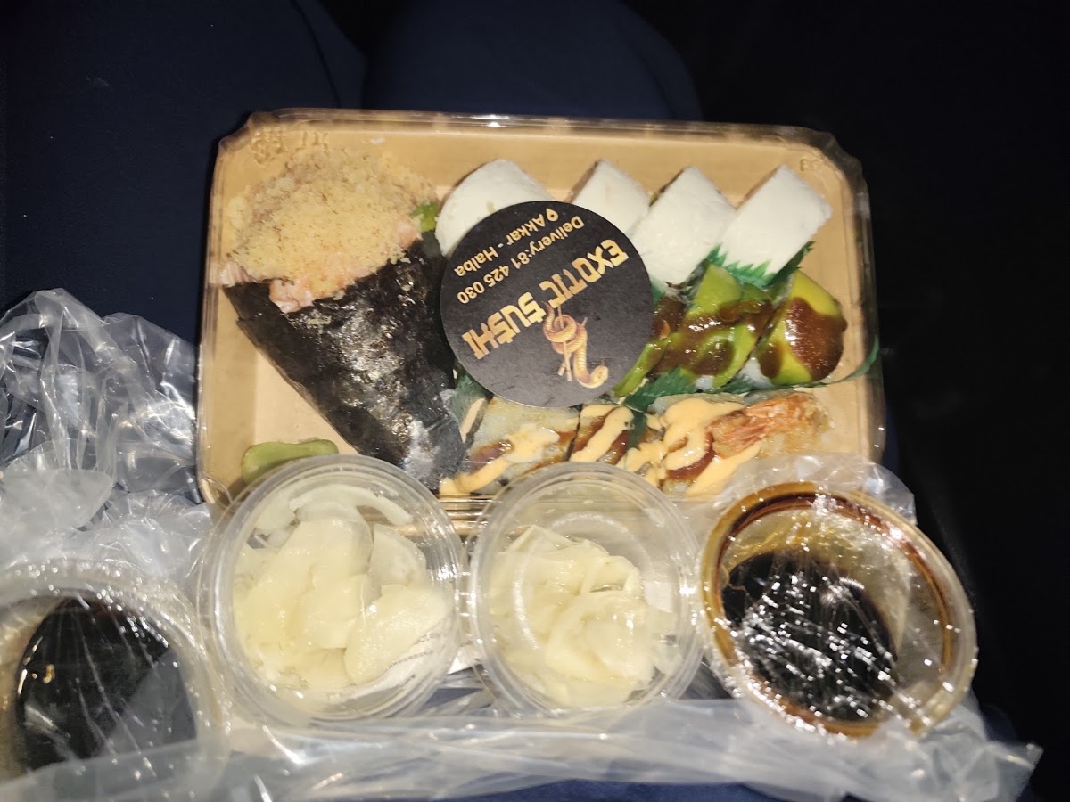 EXOTIC SUSHI LB — photograph 2